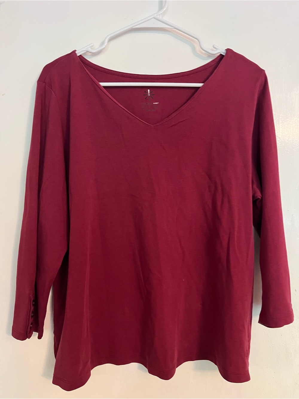 Isaac Mizrahi V-Neck Long Sleeve Top - Burgundy